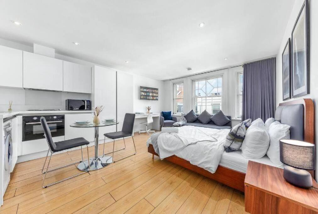 1 Bedroom Flat Piccadilly Sleep 7 In London Vr10 Londres Exterior foto